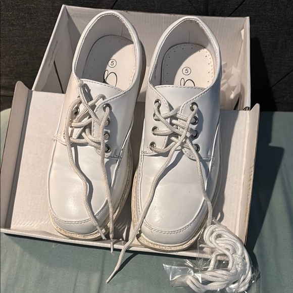 Classic White Kids Dress Shoes - Picture 1 of 7